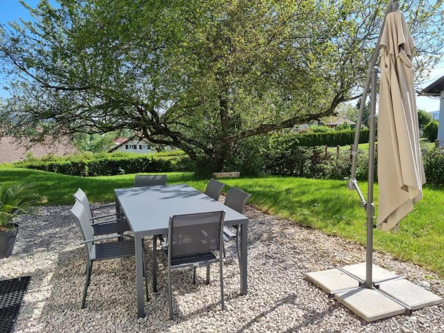 Logement Dans Maison + Exterieur Orchamps-Vennes Luaran gambar