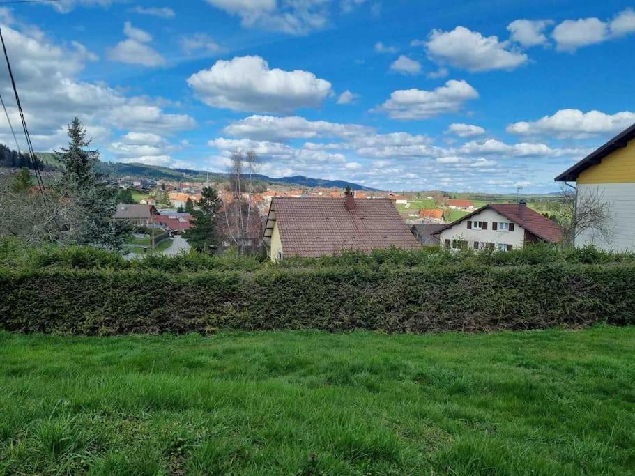 Logement Dans Maison + Exterieur Orchamps-Vennes Luaran gambar