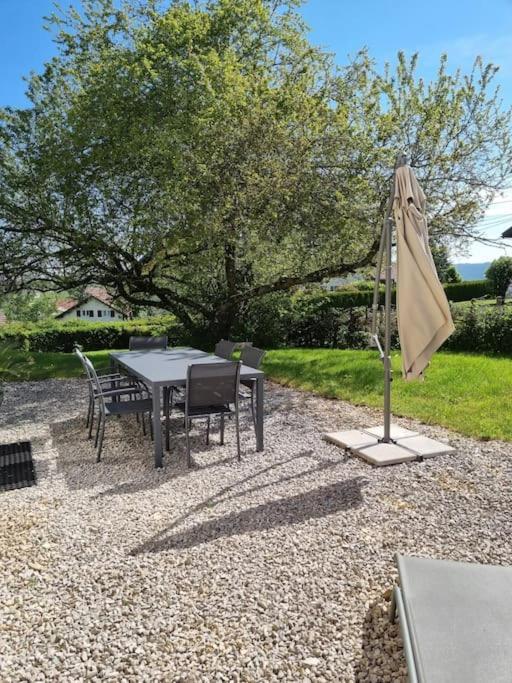 Logement Dans Maison + Exterieur Orchamps-Vennes Luaran gambar